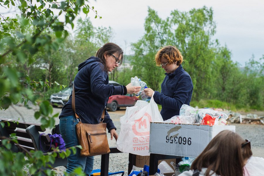 Сбор мусора на реке Колосйоки в Мурманской области организовали участники Волонтёрского кампуса