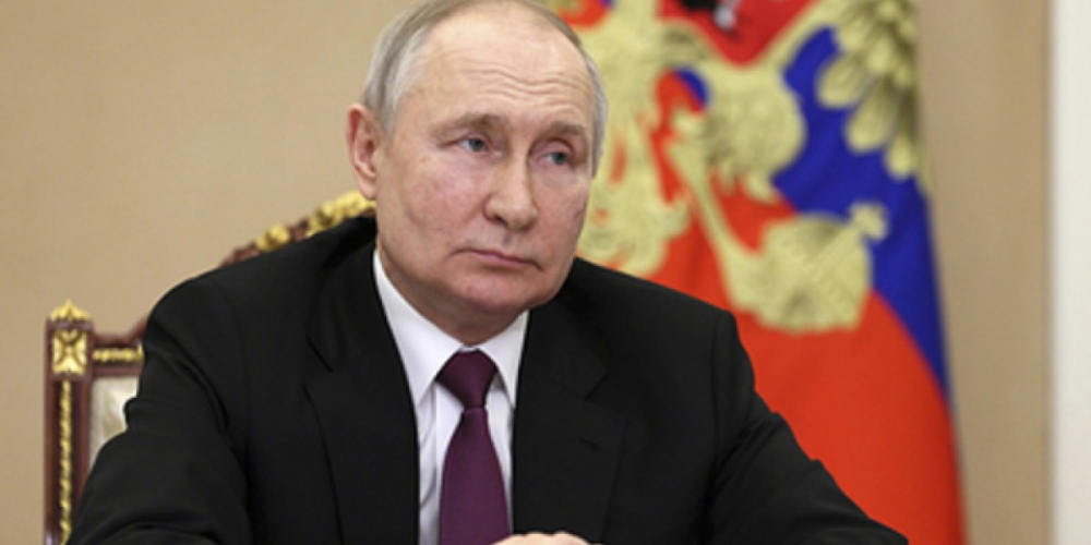 Хазин назвал всех врагов России, которые хотят сместить Путина, захватить власть и отдать страну США