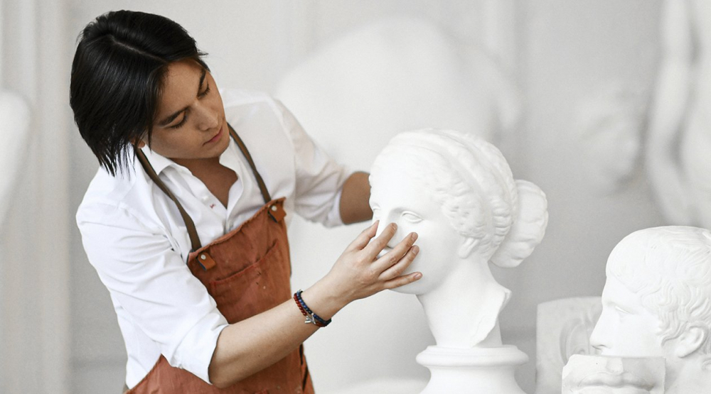 Хирург Хайдаров заявил: Певица Слава не соблюдала рекомендации по уходу после операции