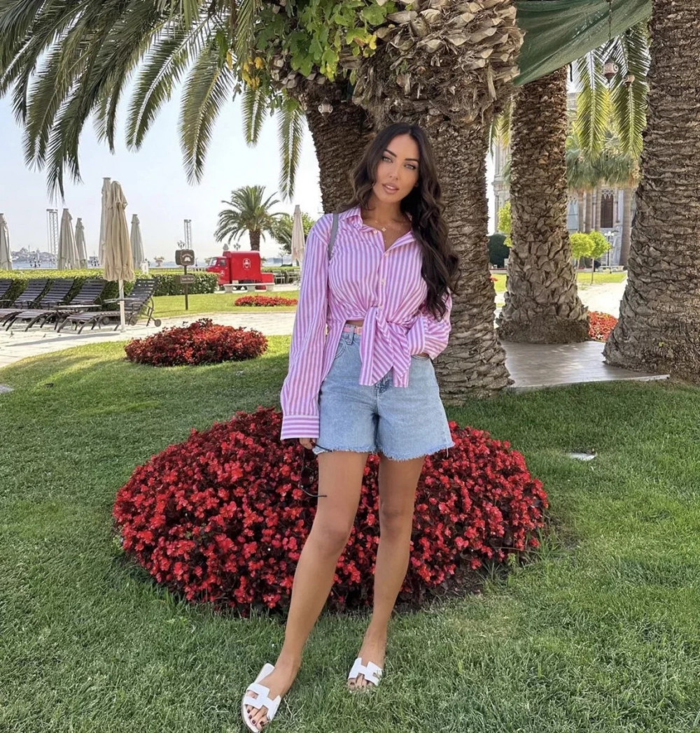 Какая красавица: Певица Алсу похвасталась длинными ногами в коротких шортах