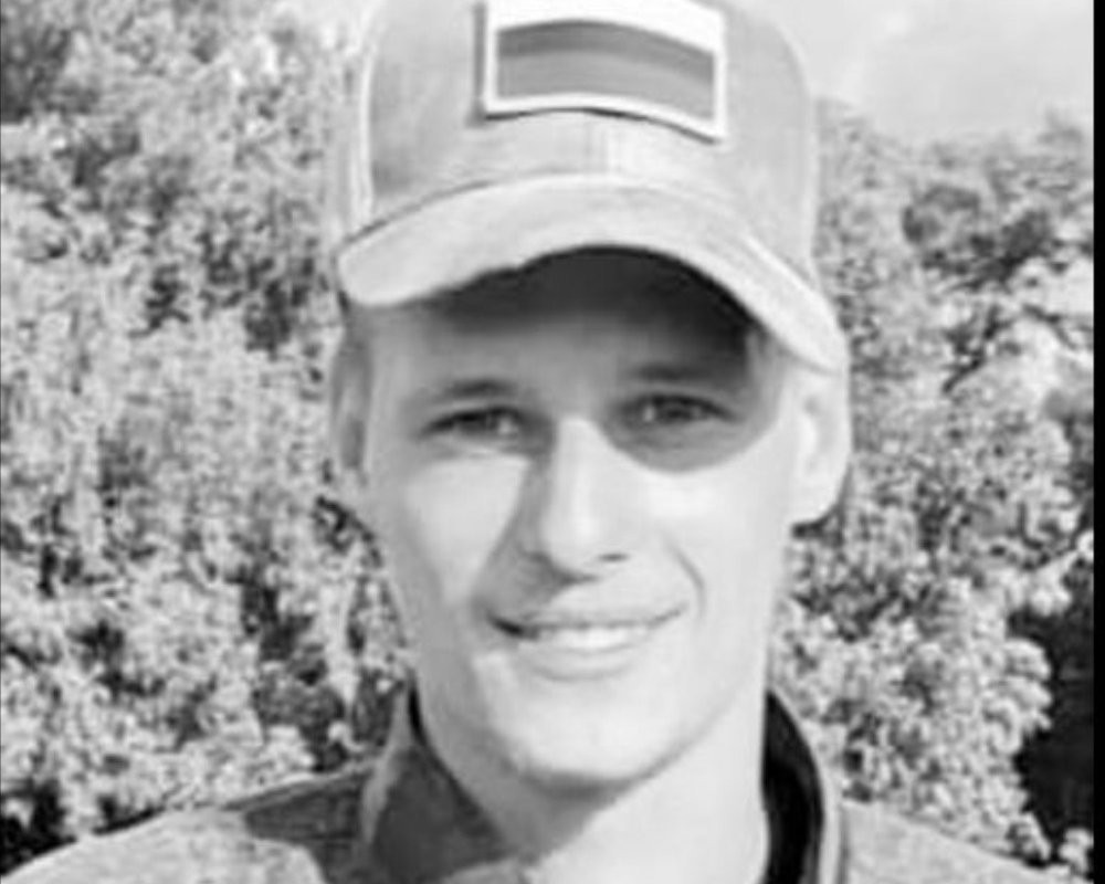 В Каменске-Уральском простились со 25-летним снайпером, погибшим на спецоперации