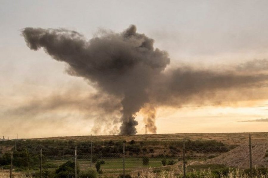 В сете появились кадры пожара после атаки беспилотника в Крыму