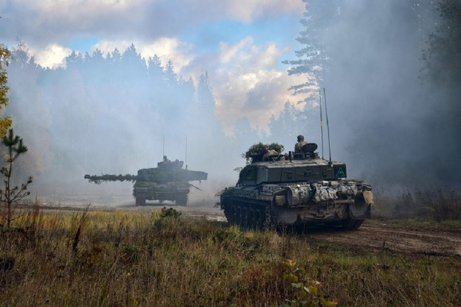 «Daily Express»: подполковник Кроуфорд озадачен «исчезновением» британских танков Challenger 2 на Украине