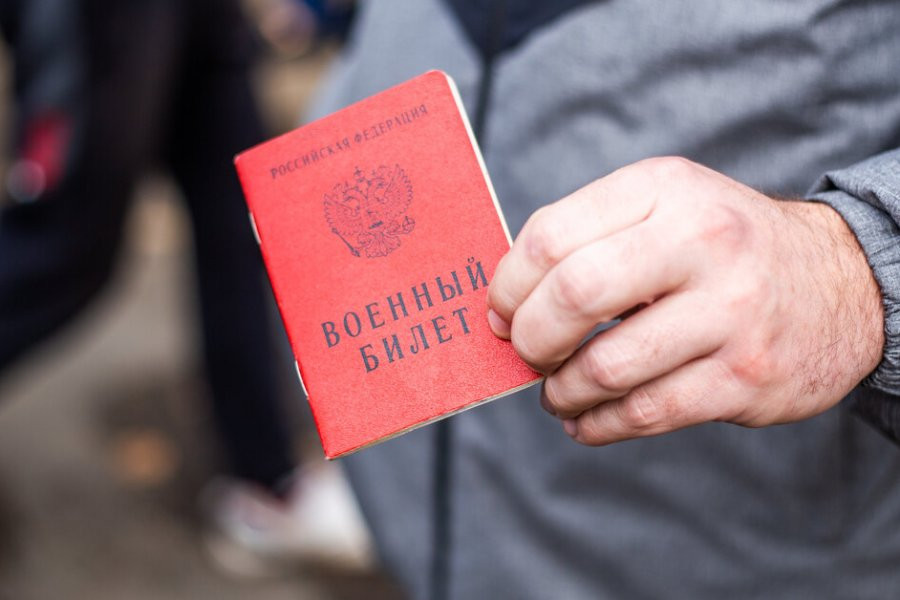 В Госдуме хотят лишать уклонистов РФ приобретенного гражданства