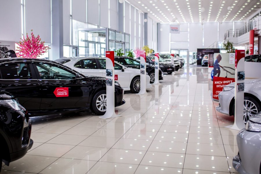 Эксперт Кадаков заявил об остром дефиците автомобилей на рынке России