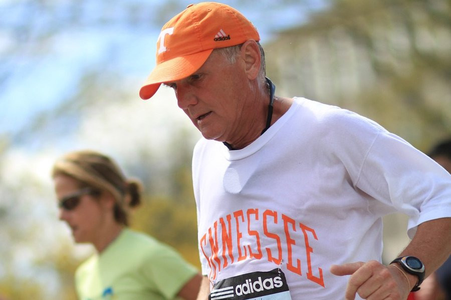 Neuron: физические нагрузки повышают уровень гормона ирисин, борца с деменцией