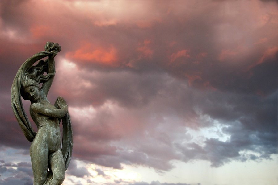 РИА «Новости»: археологи Египта и Франции обнаружили под водой храм богини Афродиты