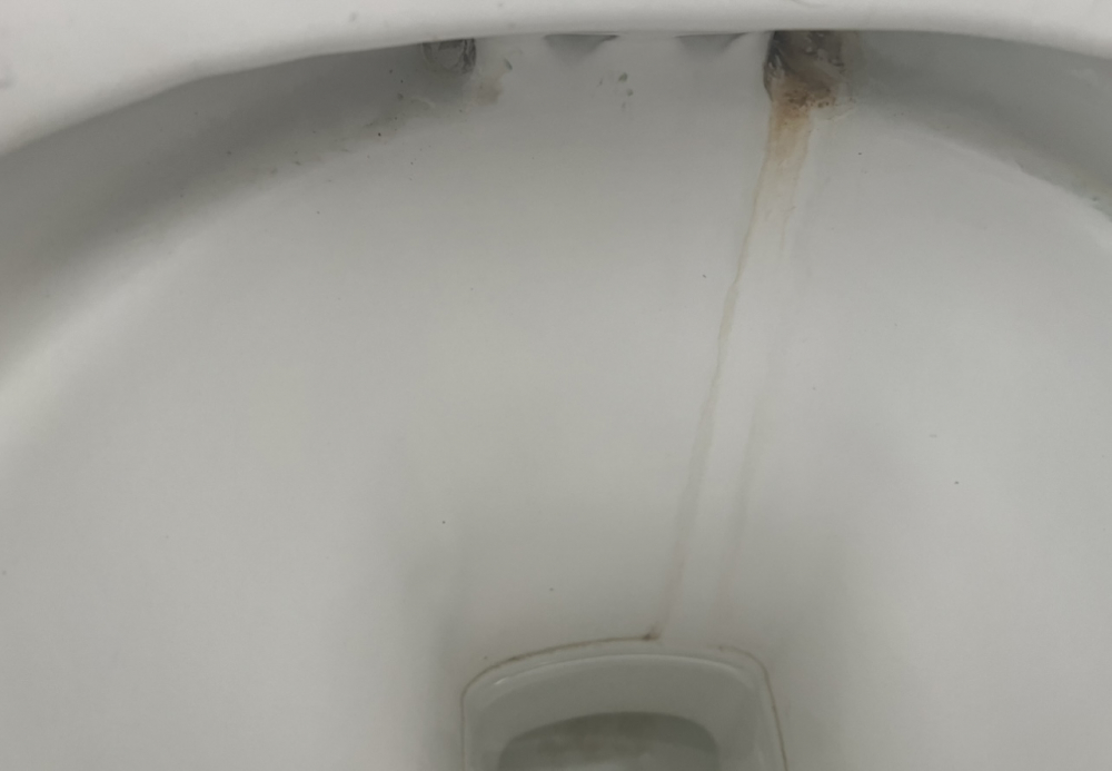 Как убрать желтый налет с унитаза и раковины: простой и быстрый способ