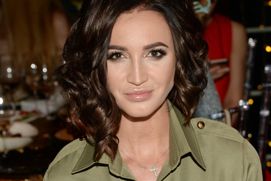 Участник СВО РФ пожаловался, что Ольга Бузова раздала просроченные подарки солдатам