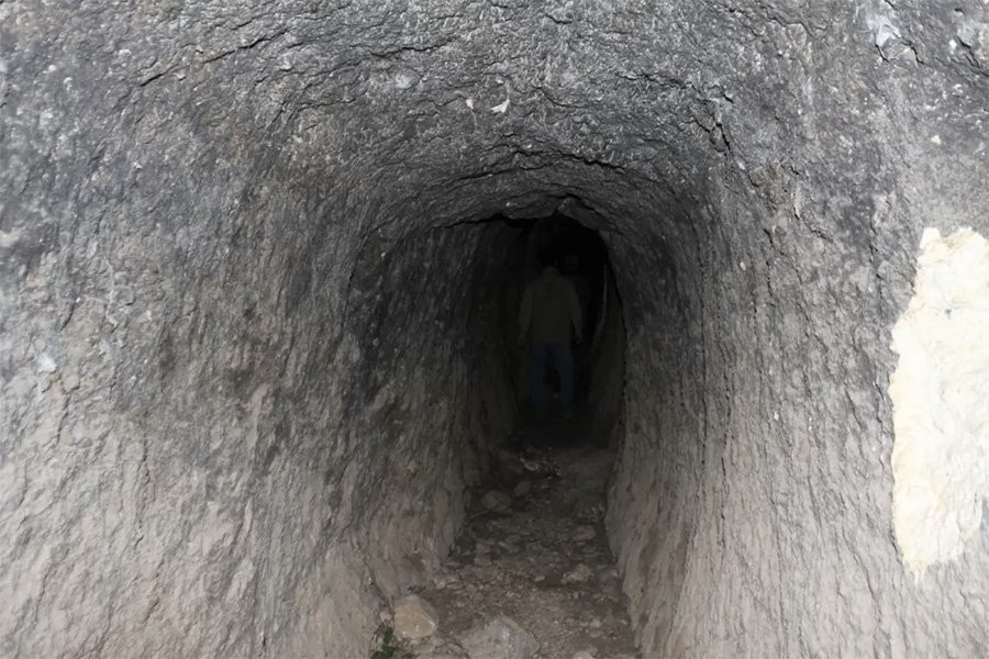 В Турции был обнаружен вырытый в горе 1700-летний римский водный туннель