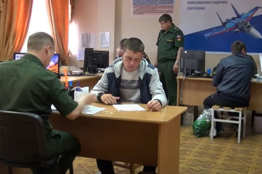 Военком Петербурга: уклонисты не смогут выехать из России при 20-дневной неявке в военкомат