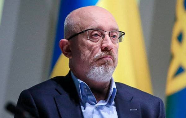 Зеленский объявил об отставке Резникова с поста министра обороны Украины