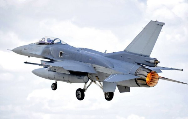 США нанесли удары по иранским объектам в Сирии