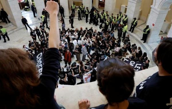 В США выступающие против боевых действий в Газе ворвались в Капитолий