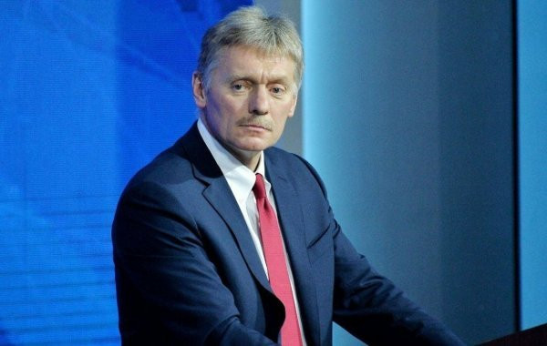 Песков: мобилизация ресурсов помогла предотвратить обвал экономики из-за санкций