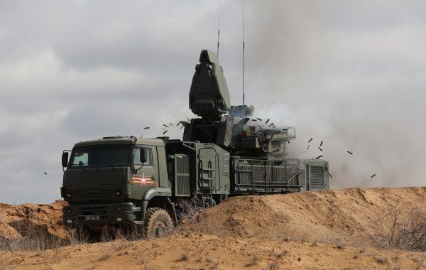 Средства ПВО отразили атаку беспилотника на Москву