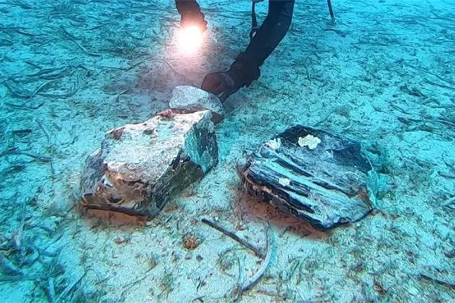 У берегов Италии обнаружен груз корабля каменного века с большими кусками обсидиана