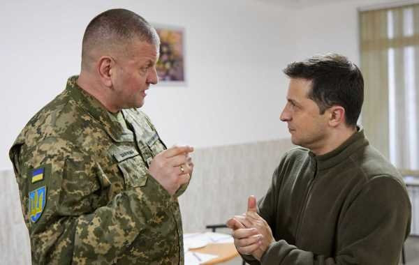 Зеленский предложил Залужному написать рапорт об отставке