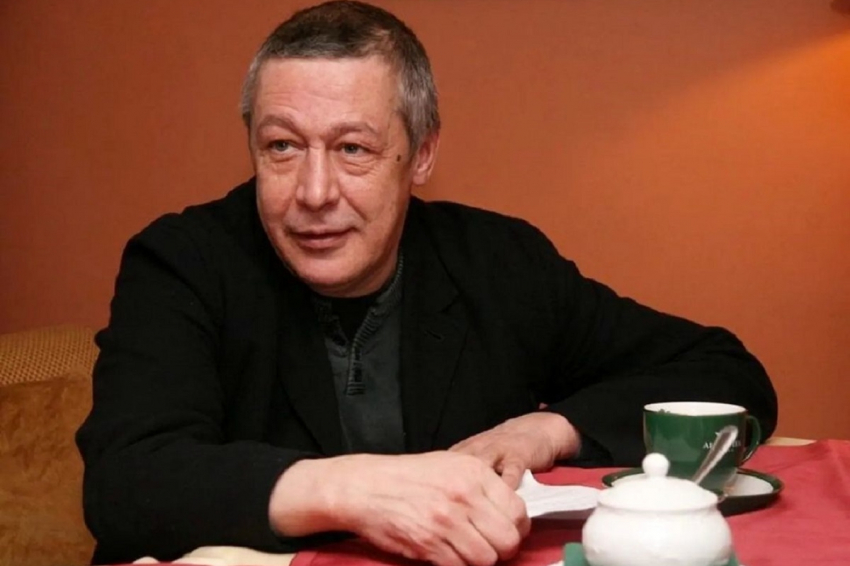 Нарколог Шуров нашел, что пристрастие к алкоголю ударило по внешности Михаила Ефремова