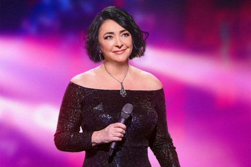 Казанское СМИ пригласило Лолиту на корпоратив, но получило отказ