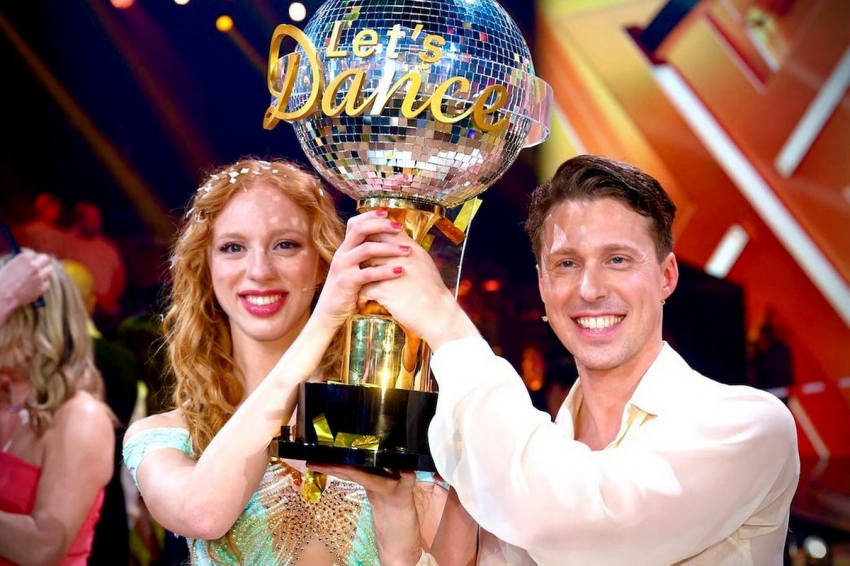 23-летняя внебрачная русская дочь Бориса Беккера решила стать певицей