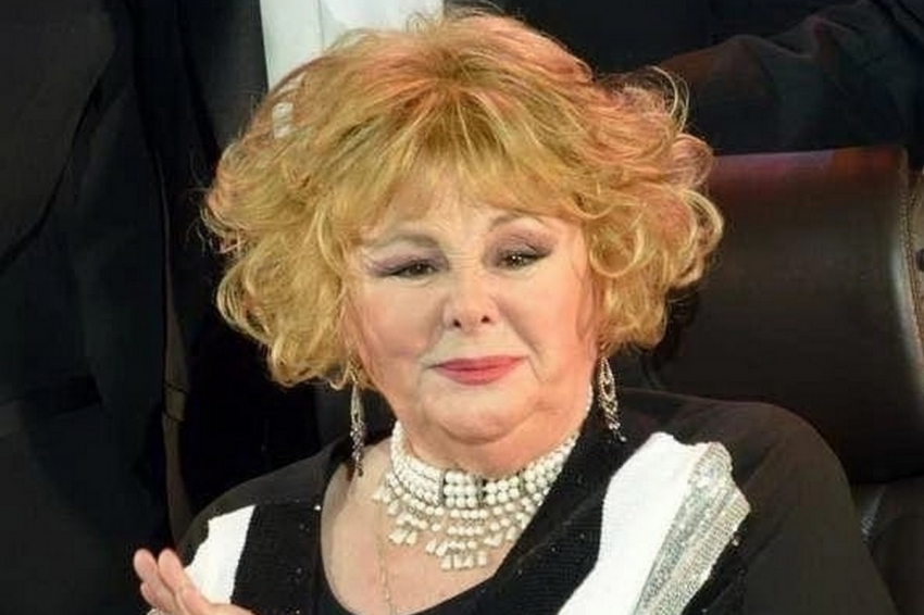 Домработница Селезневой решила рассказать об осложнениях у актрисы из-за COVID