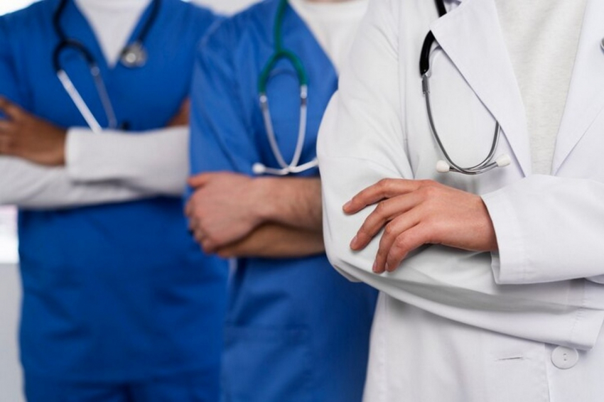 Медиков из Архангельска решили отчитать за жалобы на низкую зарплату: они пожаловались президенту