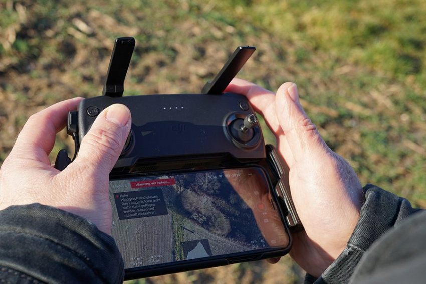 "Рустехдрон": ВС России ведут ковровые бомбардировки позиций ВСУ с дронов "Инферно"