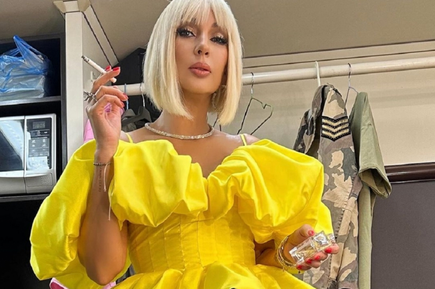 «Курю. Не пью. Морду не кроила»: Лера Кудрявцева представила анкету для знакомств, надеясь вновь отыскать любовь