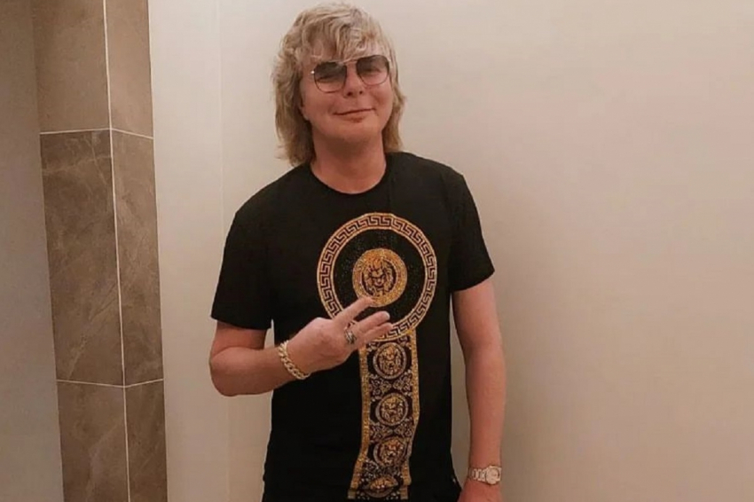 «Есть подружка»: В Сети заговорила о свадьбе 20-летнего сына рыжего из «Иванушек»