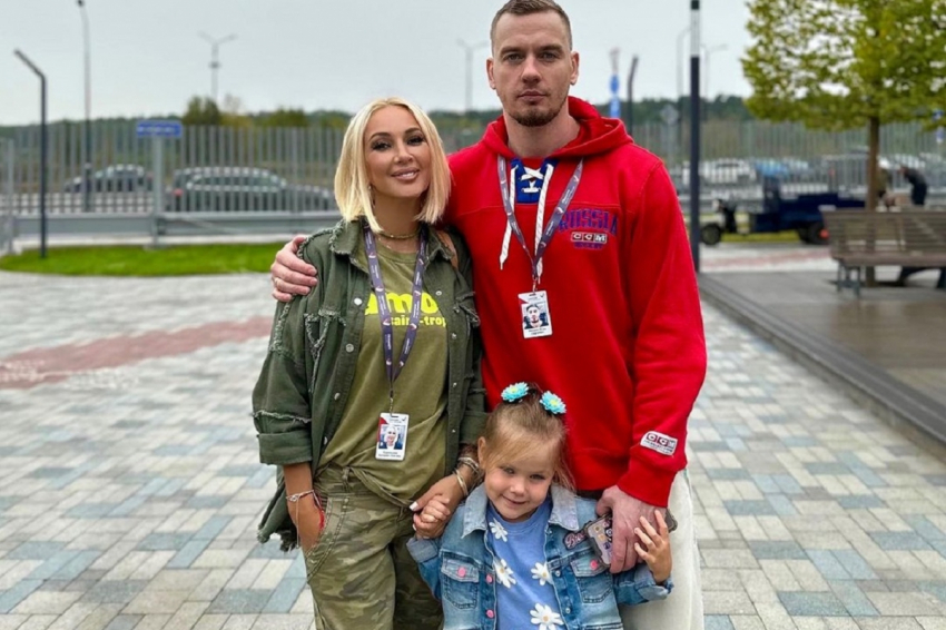 Знакомая Кудрявцевой не стала скрывать: «Макаров напился и затопил квартиру»