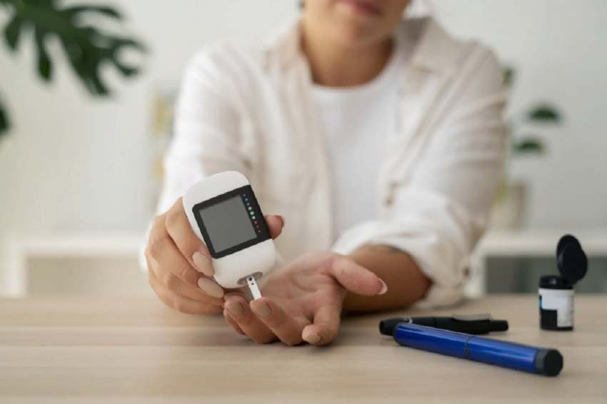 Компания Samsung запустит «умный» носимый гаджет для диабетиков и гипертоников