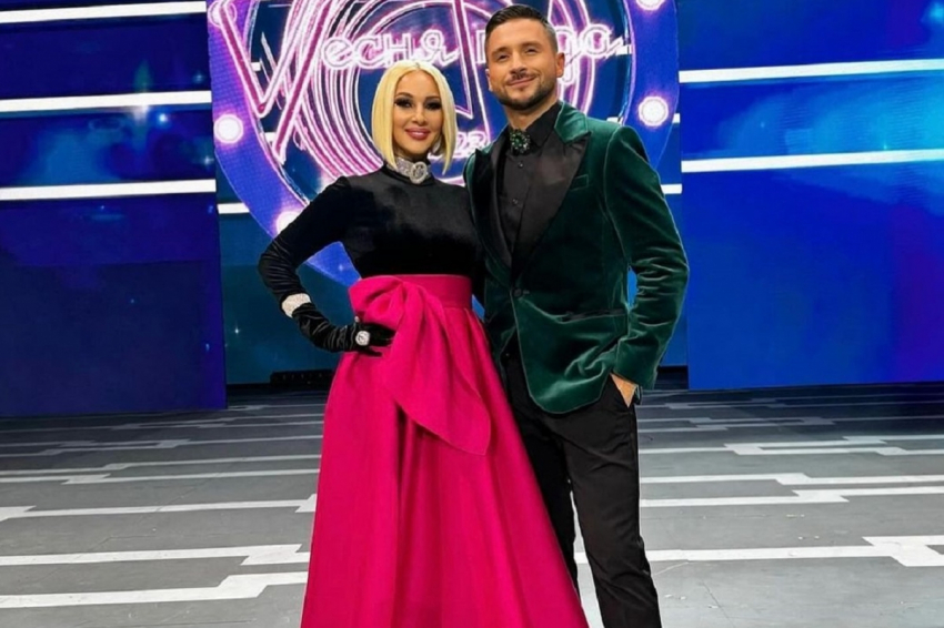 «В любом виде»: Сергей Лазарев не тратит время зря после расставания Леры Кудрявцевой с мужем — признался ведущей в любви