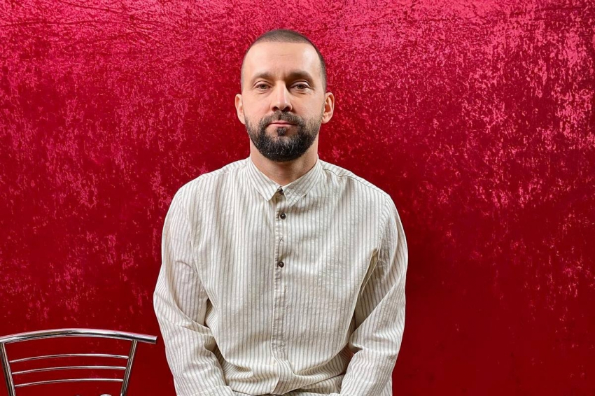 «Это оптимистичный план»: Руслан Белый рассказал о возвращении в Россию — у комика новый период в жизни
