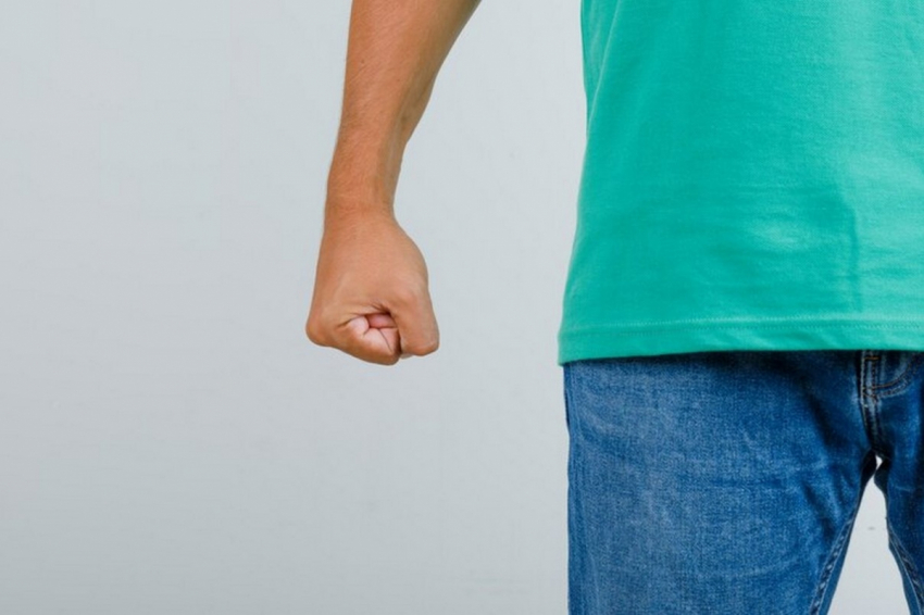 Осужденного за истязания женщин в Челябинске признали выновным, но помиловали после СВО