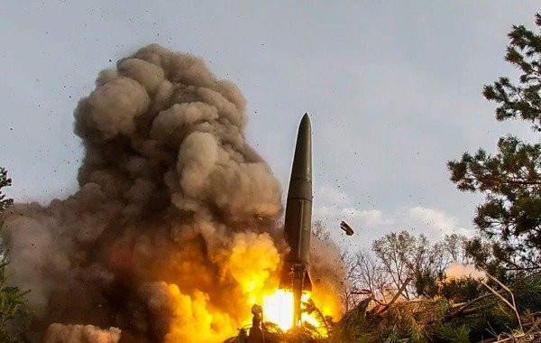 Массированный ракетный удар по Украине в ночь на 3 февраля: серия взрывов зафиксирована в украинских городах