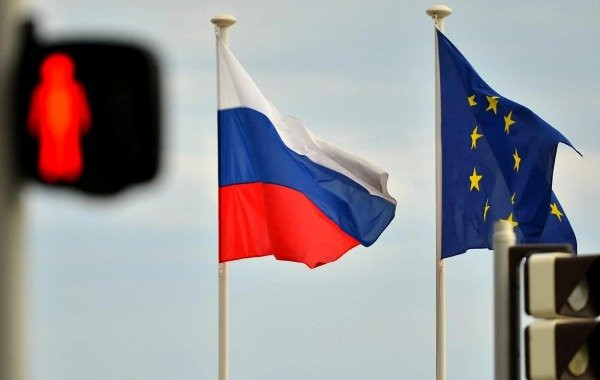 Глава МИД Германии Бербок: 13-й пакет антироссийских санкций затронет сферу беспилотников