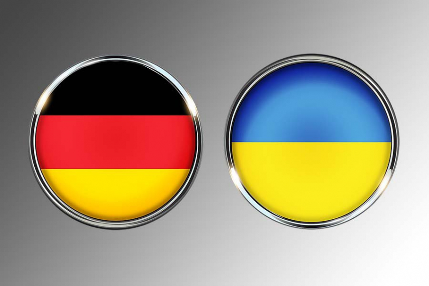 Медведев назвал соглашение Украины и Германии новым альянсом нацистов с бандеровцами