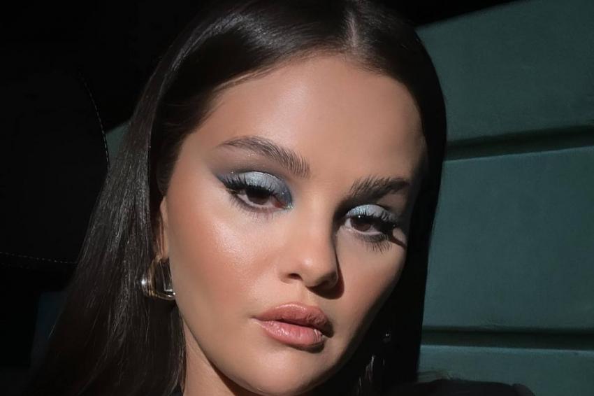 Певица и актриса Селена Гомес запустила в Сеть фото без бюстгальтера