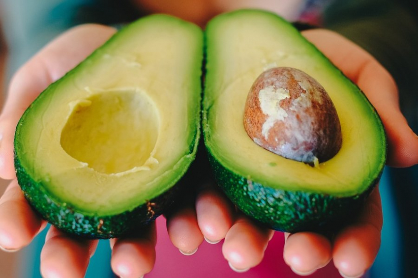 JAN: влияние авокадо на уровень холестерина в крови несущественно