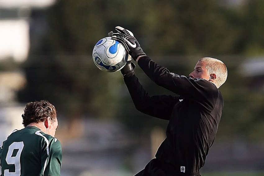 Исследование раскрывает удивительные когнитивные способности футбольных вратарей