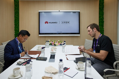 MWC 2024: HUAWEI Mobile Services укрепляет связи с AVOW и Turismo Andalucía