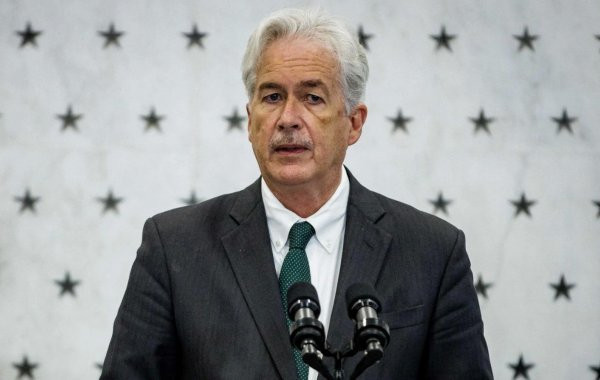 Директор ЦРУ Бёрнс: военная помощь США поможет ВСУ наступать в конце 2024 года