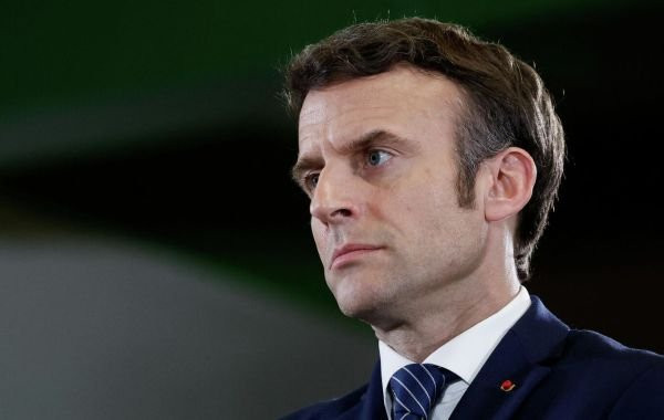 Макрон заявил, что Франция сможет противостоять России