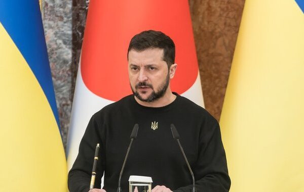 Испугавшийся бунта Владимир Зеленский начал чистки в рядах ВСУ