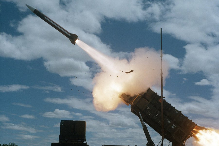 Forbes: экипаж пораженного на Украине американского ЗРК Patriot, вероятно, полностью уничтожен