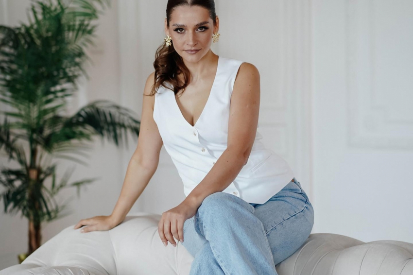 Кто такая Глафира Тарханова и почему СМИ обсуждают ее беременность