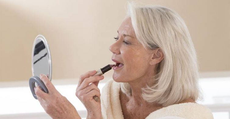 Советы стилистов по возрастному макияжу помогут создать великолепный образ