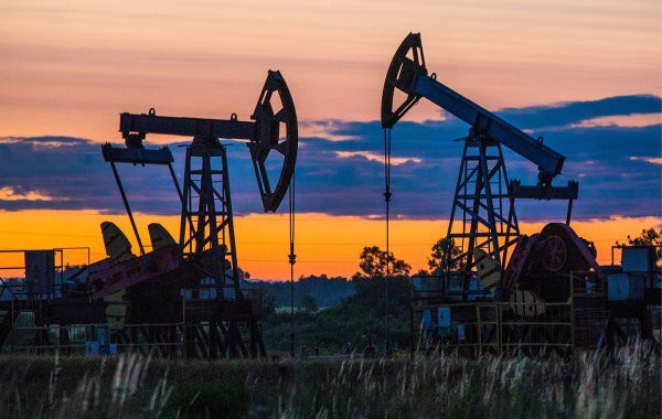 Великобритания импортирует нефтепродукты из России в обход санкций