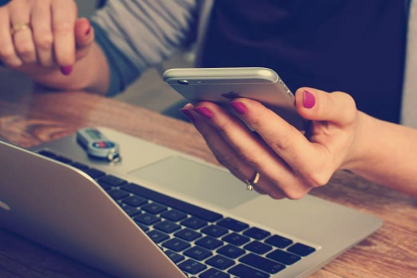 Стало известно, какие стикеры чаще всего отправляют друг другу зумеры